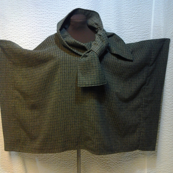 🎀Custom Made Green Houndstooth Poncho - Picture 5 of 7